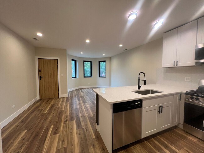 4434 W Monroe St Unit 1