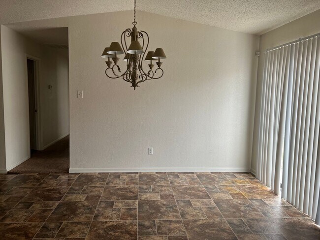 Photo - 402 Alpine St Unidad B