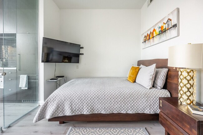 Photo - 14A Hazelton Ave Unit ID1345808P