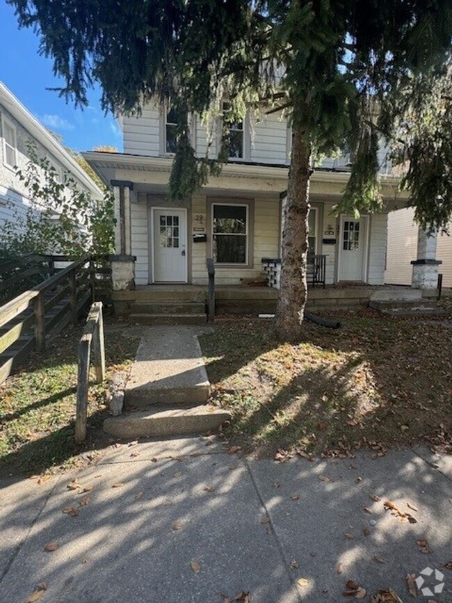 Building Photo - Spacious Newly Remodeled 3 Bedroom - 1/2 O... Rental
