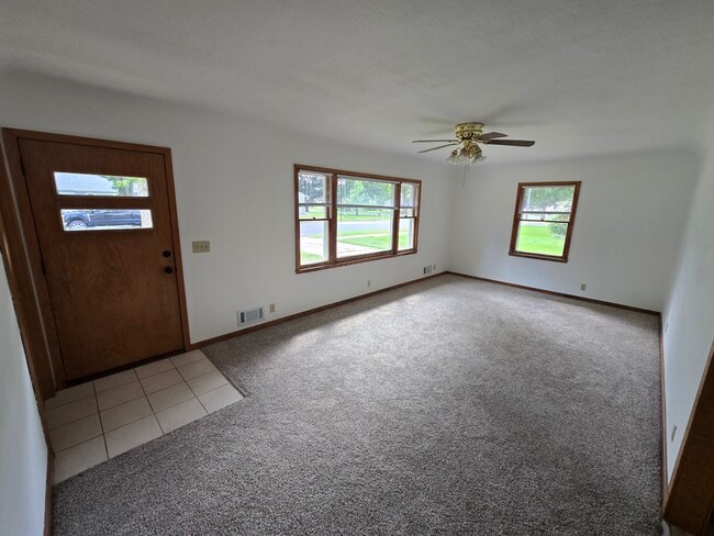 Photo - 103 W Chandler St