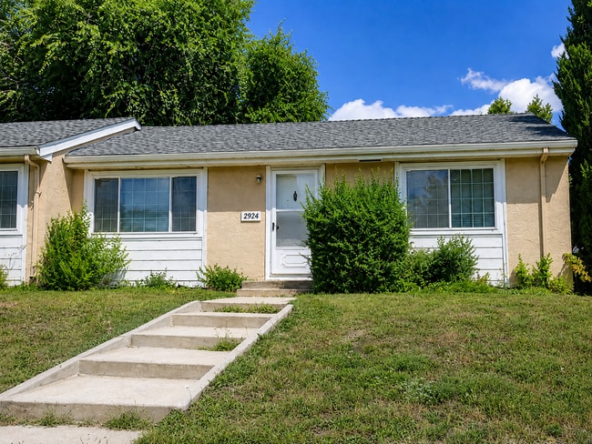 Building Photo - 2924 W Uintah St Unit 2924