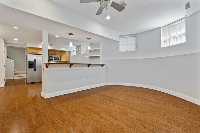 Photo - 15 Strathmore Rd Unit #A