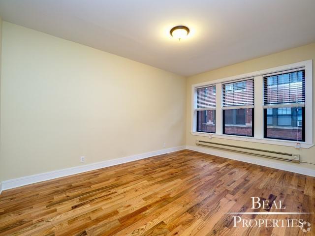 Building Photo - 1 bedroom in CHICAGO IL 60640 Unit A3 Rental