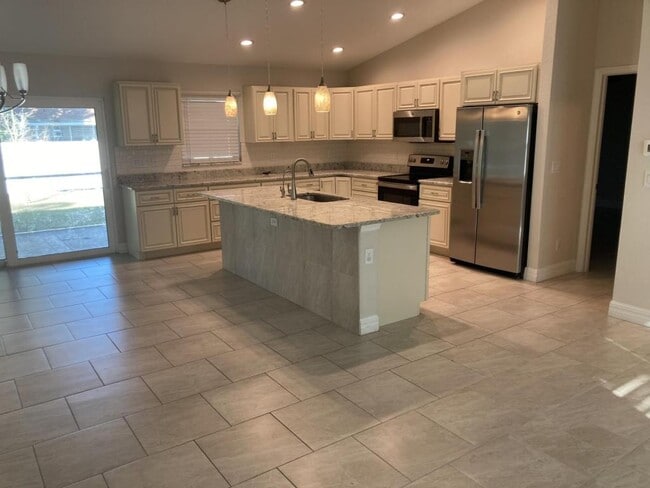 Photo - 1641 S San Mateo Dr