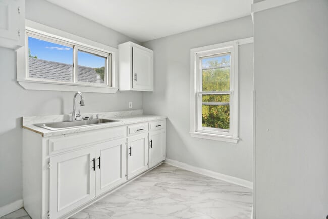 Building Photo - 4059 N 7th St Unit 1