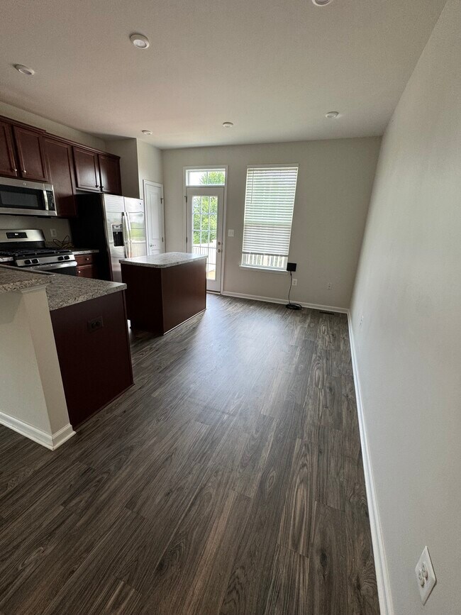 Photo - 2081 Elm Tree Ct