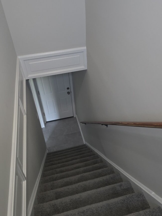 211 10th Ave