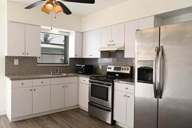 Building Photo - 321 NW 21st Ave Rental