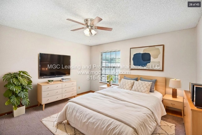 Photo - Spacious 2nd Floor Townhome in the Heart o...
