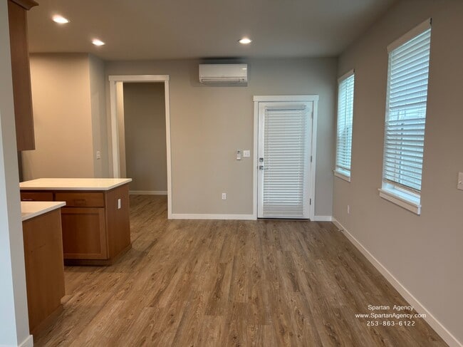 Photo - 507 15th St SE Unit 507