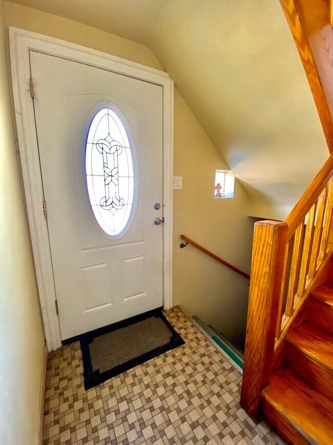 Photo - 6231 W Montrose Ave Unidad 1B