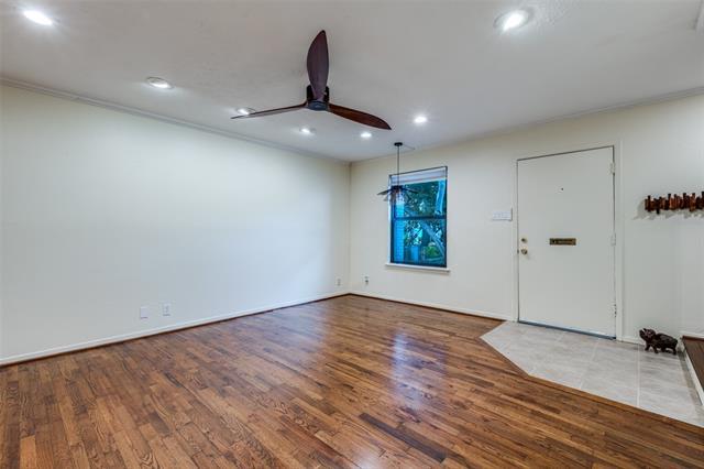 Photo - 4932 N Hall St Unidad 4932