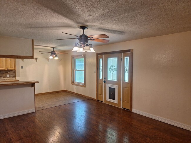 Photo - 3BR/2BA Home with Private Yard in Crowley