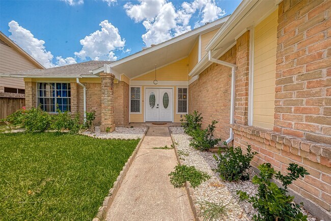 Photo - 12055 Fairpoint Dr