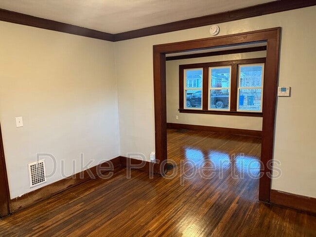 Photo - 126 Jersey St