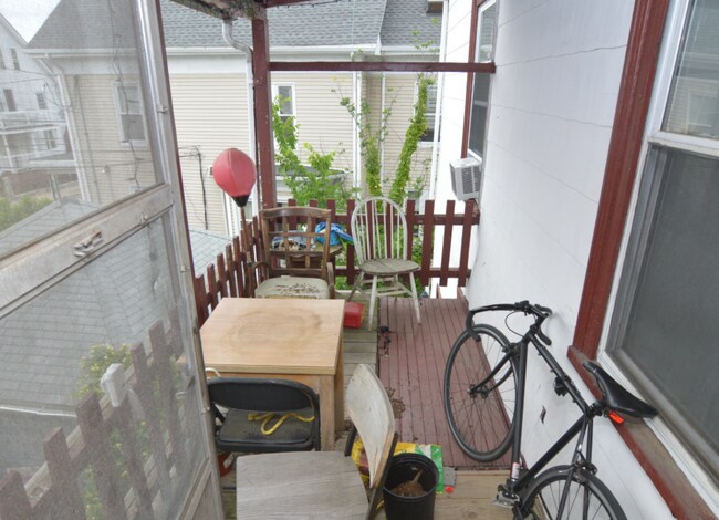 Photo - 32 Linden St Unidad 2