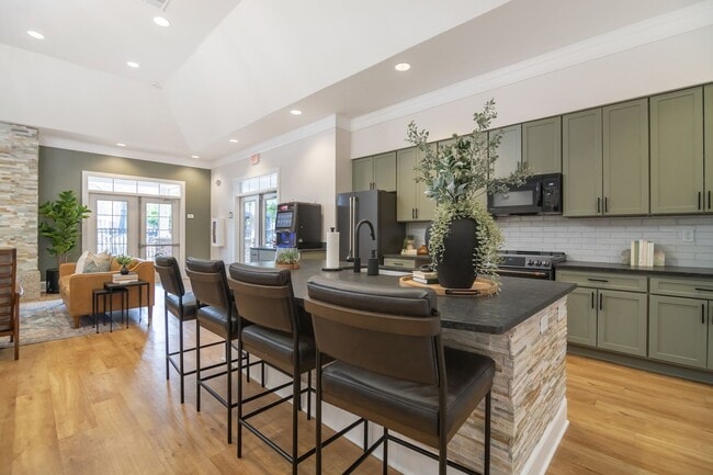 Photo - Hawthorne at the Summit