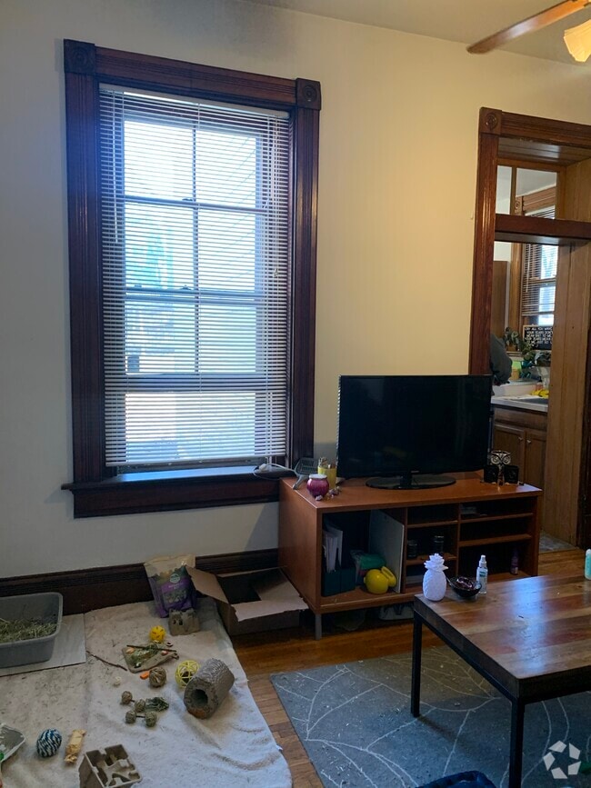 Building Photo - 3230 Bishop St Unit #1 Rental
