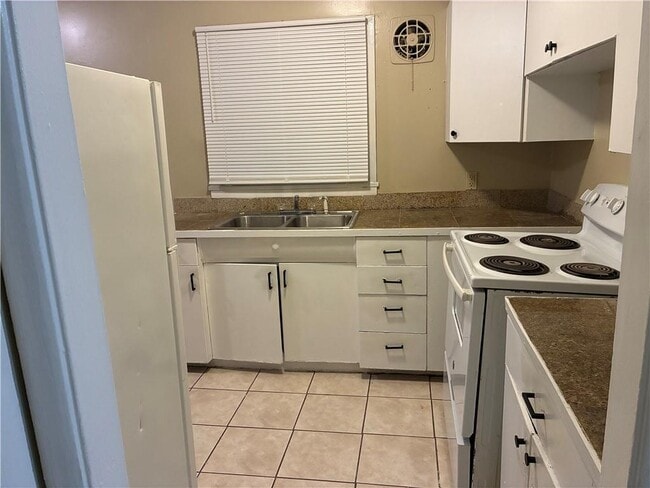 Photo - 3188 Ward Dr SW