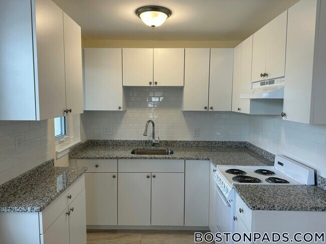 Photo - 2018 Commonwealth Ave Unit 27