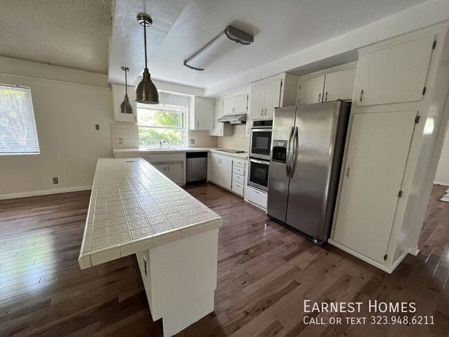 Photo - 14268 Roblar Pl