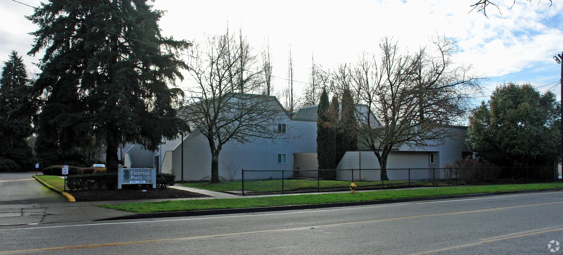 Fourteen Pines - Fourteen Pines Apartments