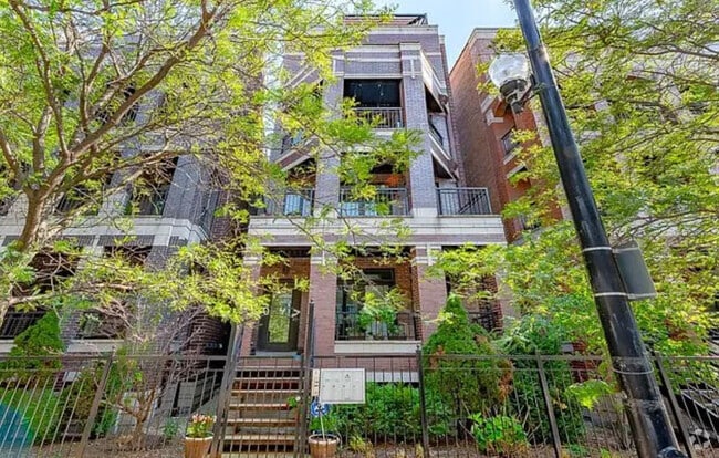 Building Photo - 1047 W Monroe St Rental