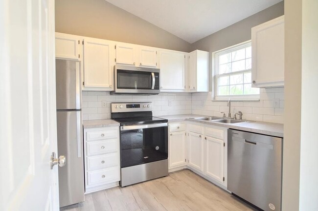 Photo - 1996 Carver Ct