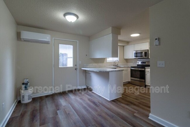 Photo - 1327 Z St