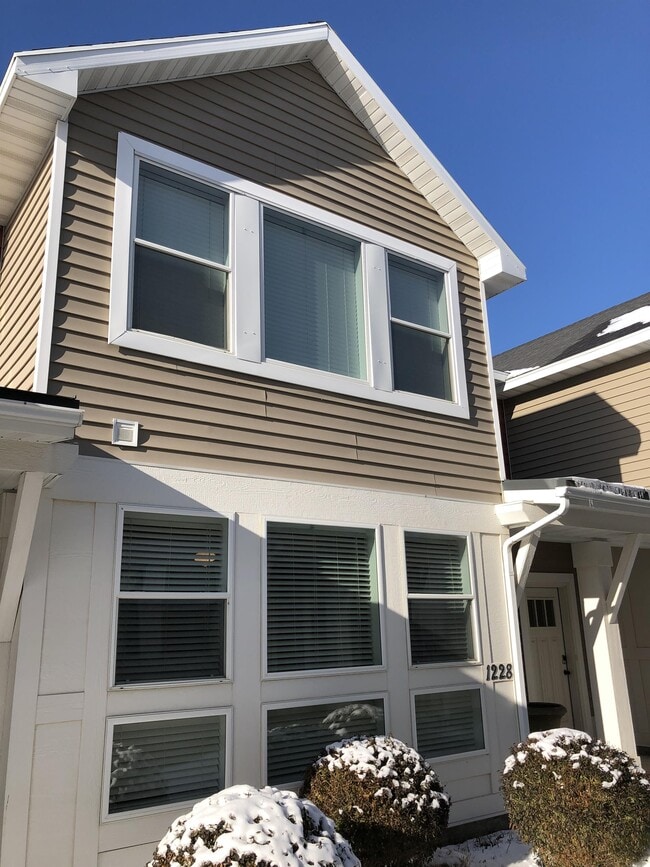 Building Photo - 1228 W 2415 S Rental