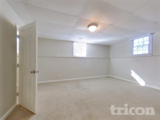 Photo - 1394 Winndale Rd