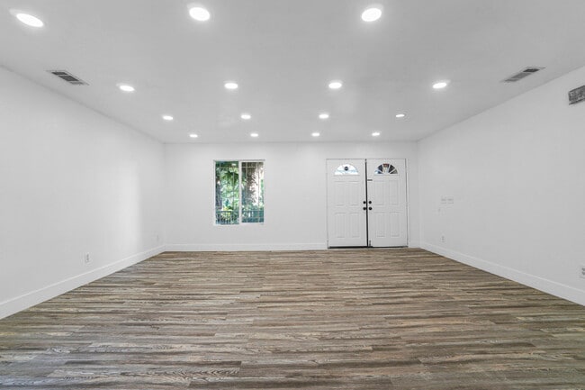 Photo - 3500 Desert Oak Dr