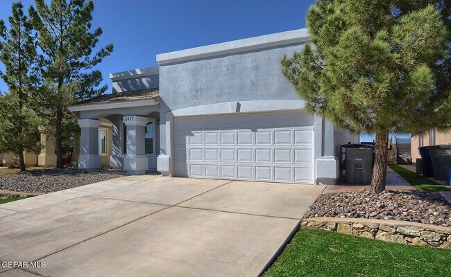 Photo - 4917 Marcella Santillana