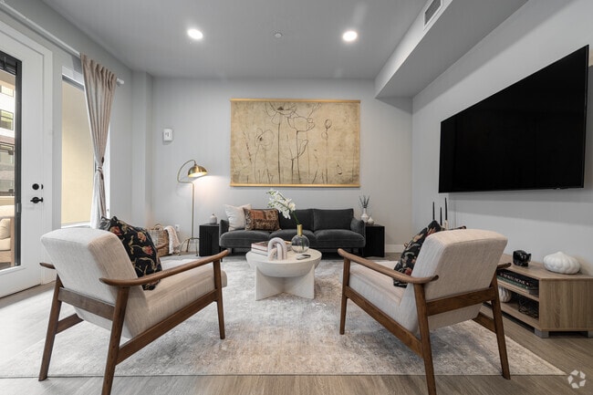 1BR, 1BA - 861SF - Living Room 1