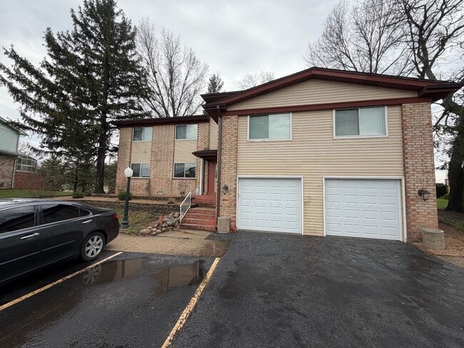 Photo - 5033 W 82nd Ct