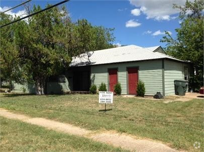 Building Photo - 1801 Poage Ave Rental