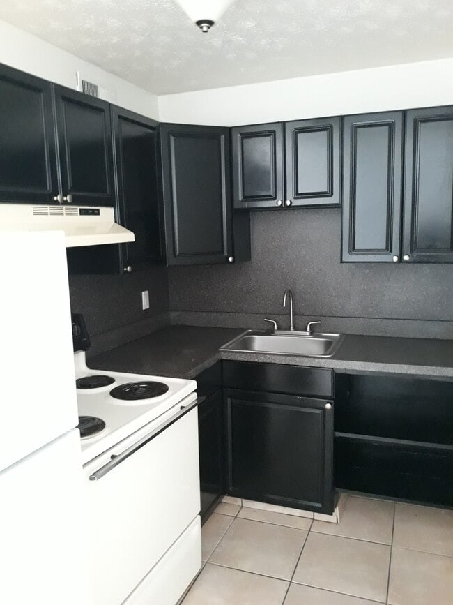 Photo - Paloma's Apartments
