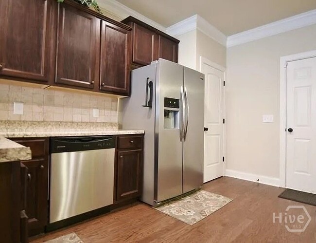 Photo - 157 Putters Dr