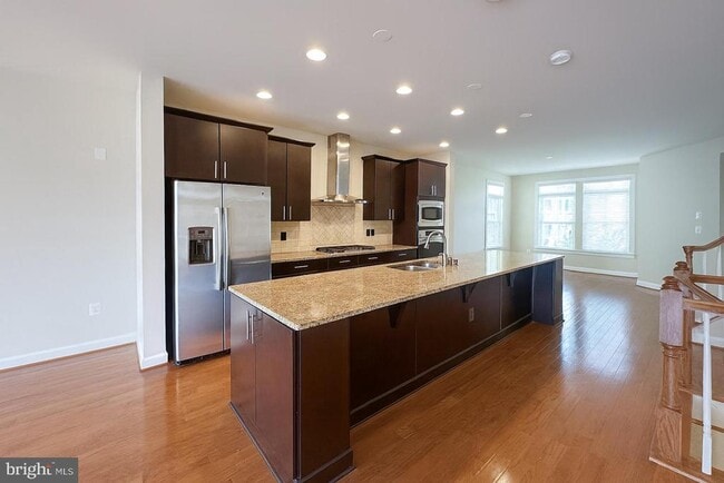 Photo - 20769 Duxbury Terrace