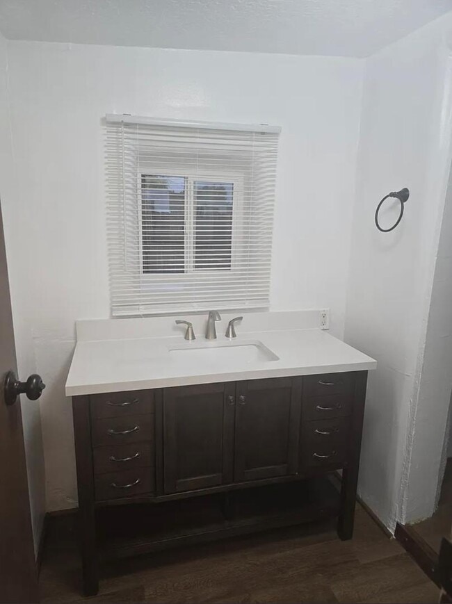 Photo - 738 Columbia St