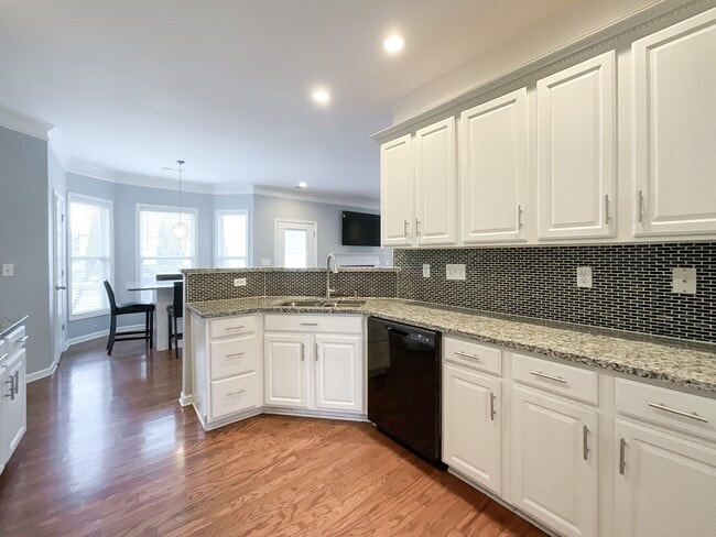 Photo - 3021 Gloxinia Rd