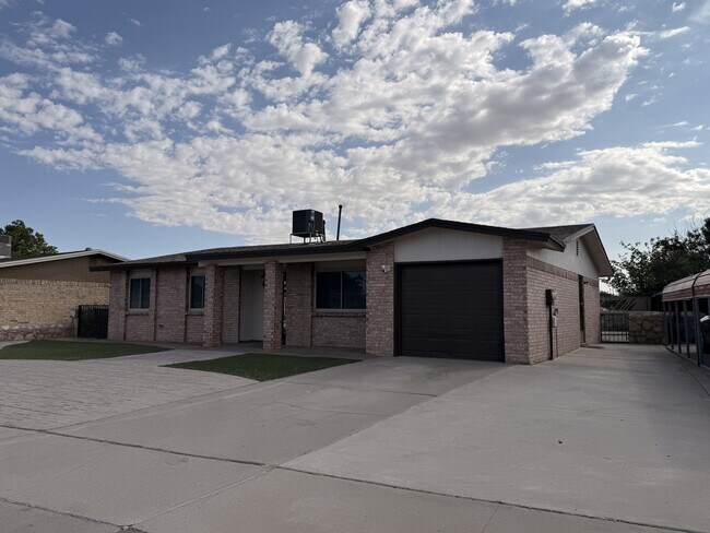 Photo - 9321 Sorbonne Dr
