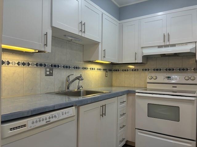 Photo - 2831 Somerset Dr Condo Unit 106