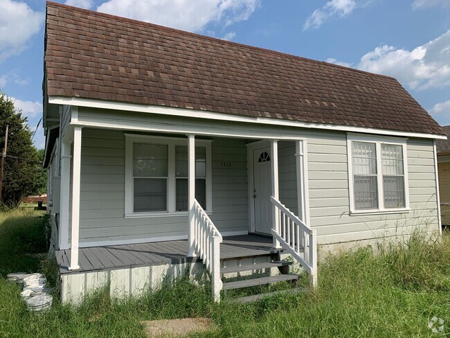 Building Photo - Newly remodeled 3bed/1bath in Hempstead,TX Rental