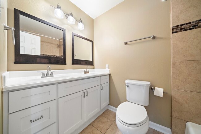Photo - 6523 Underhill St