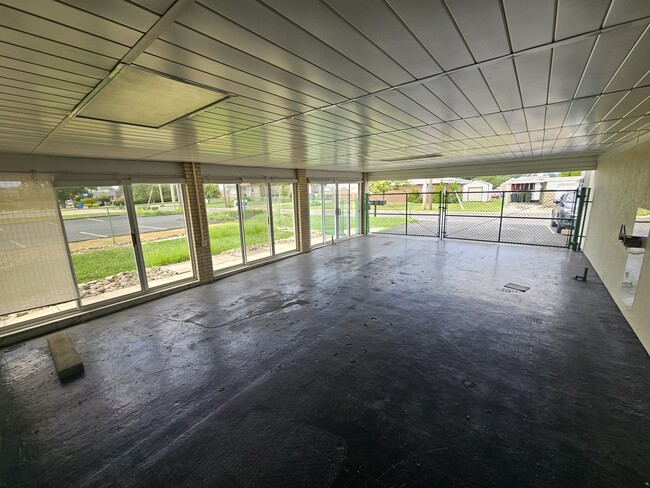 Photo - 440 Drummond St Unit 4