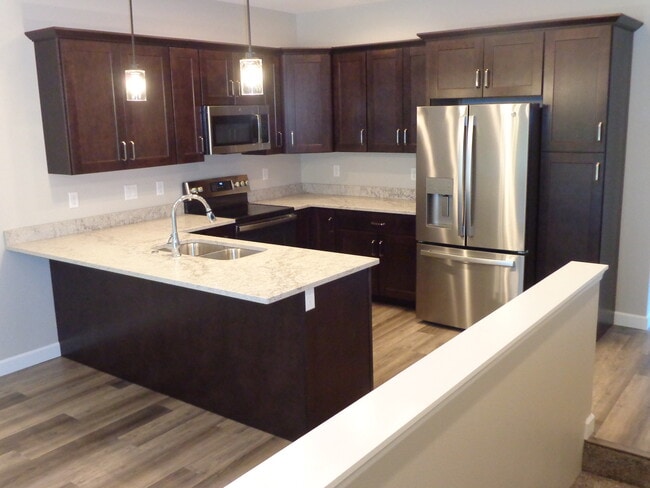Building Photo - 2805 Terrace Dr Unit 1