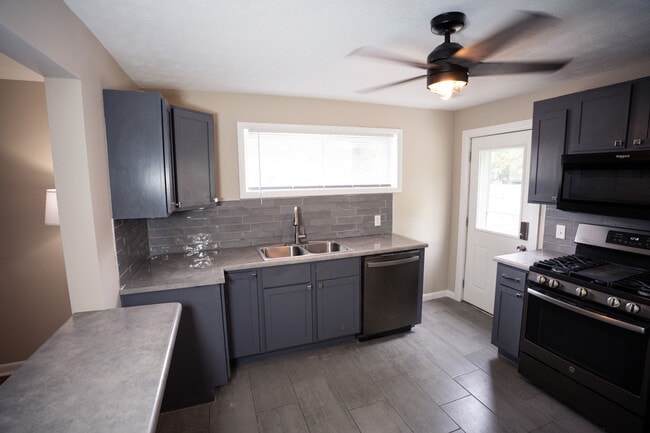 Photo - 1758 Sanborn Dr