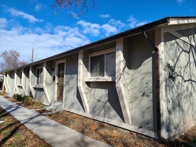 Photo - 806 W Brumback St